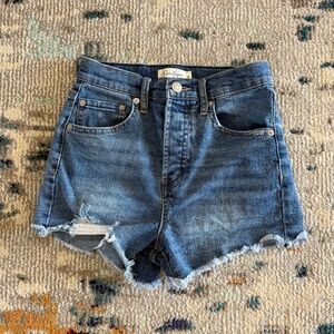 Jessica Simpson infinite high waist short size 24 distressed medium wash denim